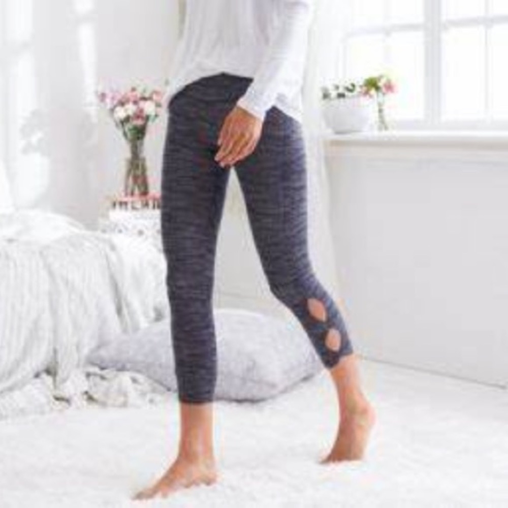 Aerie Chill Play Move 3/4 crop leggings